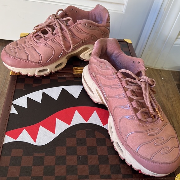 air max plus rust pink